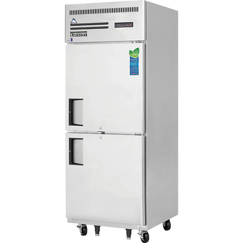 Everest ESFH2 29 1/4" 1 Section Solid Door Reach-In Freezer
